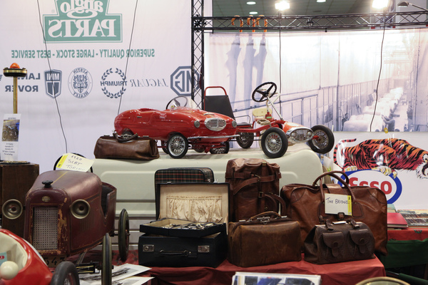 Bild: Automobila und Zubehör - schick aufgestellt - Auto e Moto d'Epoca in Padua 2018