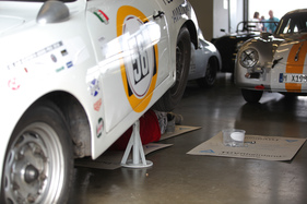 AvD Oldtimer Grand Prix 2016 - hier wird noch geschraubt