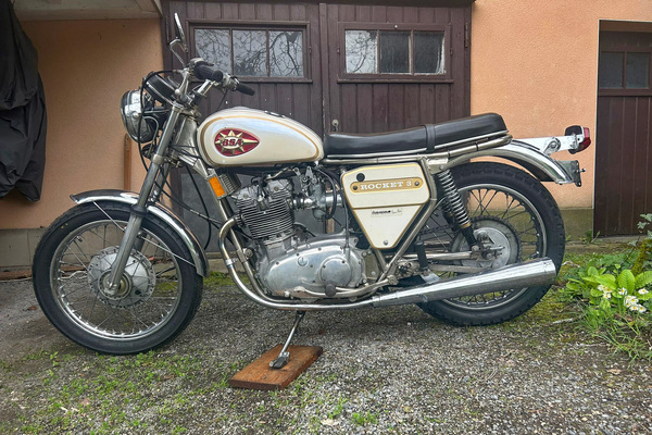 B.S.A. A75 Rocket 3 (1971) - als 09 an der Swiss Classic World Versteigerung 2026 der Oldtimer Galerie