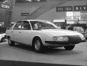 BMC 1800 Berlina Aerodinamica Pininfarina (1967) - auf dem Turiner Autosalon