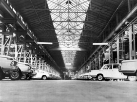 BMW 1500 (1962) - Aufgereit in der Fabrikhalle