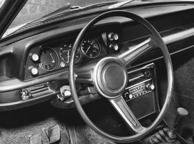 BMW 1600 (1966) - Armaturenbrett mit Drehzahlmesser