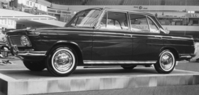 BMW 1800 (1963) - Internationale Automobilausstellung (IAA) in Frankfurt 1963 - viertürige Version in vollem Glanz