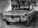 BMW 1800 (1963) – Durch den etwas niedriger sitzenden Stossfänger wirkt die "Neue Klasse" nicht mehr ganz so hochbeinig
