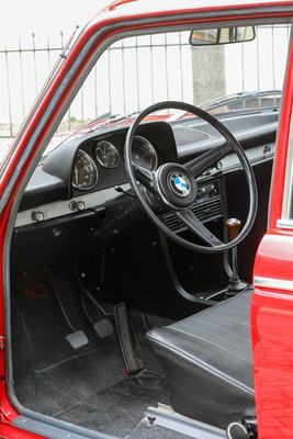 Gegen Ende der Bauzeit war die Sitzposition hinter dem hohen Lenkrad nicht mehr ganz zeitgemäss