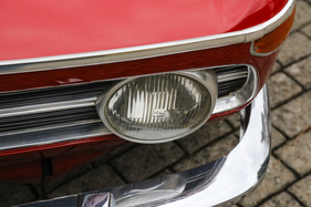 Runde Scheinwerfer behielt der 1800 bis 1970. Zum Modelljahr 1971 wurden sie eckig