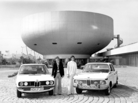 BMW 1800 (1972) - Zusammen mit dem Nachfolger aus der E 12-Baureihe.