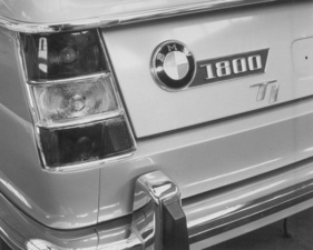 BMW 1800 TI (1964) – schlichte, elegante Dreikammer-Rückleuchten