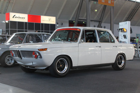 BMW 1800 TI/SA (1965) - auf diesem Tourenwagen fuhren Hanhe, Glemser, Quester und Ickx - nur 200 TISA entstanden damals - an der Retro Classics Stuttgart 2012