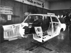 BMW 2000 (1968) - Sicherheitskarosserie