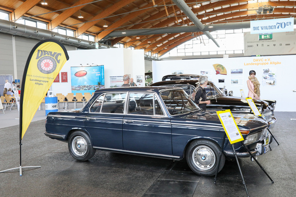 BMW 2000 (1970) - 100 PS leistet der Zweilitermotor - Klassikwelt Bodensee 2024