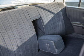 BMW 2000 (1971) - bequeme Armlehne für die Fondpassagiere