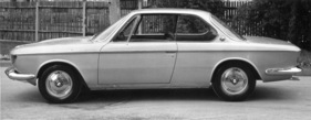 BMW 2000 CS (1965) - Seitenprofil, links BMW 2000 CS (1965) - Seitenprofil, links