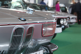 BMW 2000 CS (1968) - das Coupé mit den breiten Scheinwerfern - Retro Classics Stuttgart 2020