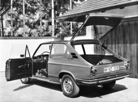 BMW 2000 touring (1972) - die Rücksitze waren umklappbar, das Kofferraumvolumen konnte so erheblich vergrössert werden