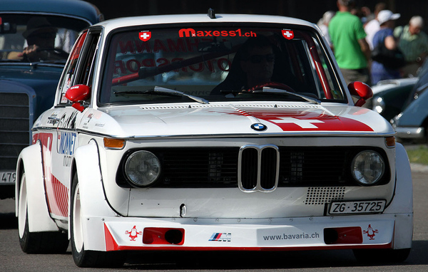 BMW 2002 (1966) - 1990 ccm, 100 PS, Höchstgeschwindigkeit 180 km/h