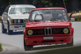 Bild BMW 2002 (1974) - im Feld 2 - an der Lenzerheide Motor Classics 2016