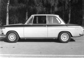 BMW 2002 TI (1969) - Silhouette
