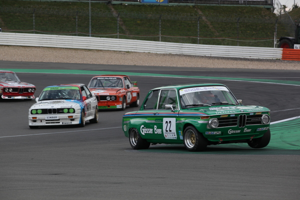 BMW 2002 Ti (1969) - am BMW-Rennen R9 - AvD Oldtimer Grand Prix 2013
