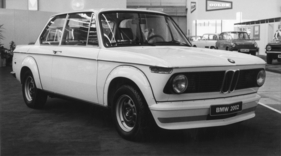 BMW 2002 Turbo (1973) - an der IAA stand der Turbo ohne spiegelverkehrten Turbo-Schriftzug - Internationale Automobilausstellung (IAA) in Frankfurt 1973