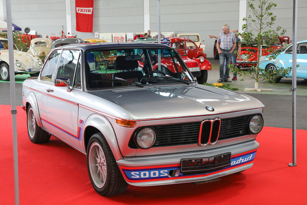 BMW 2002 Turbo (1974) - mit dem spiegelverkehrten Turbo-Schriftzug - Klassikwelt Bodensee 2024