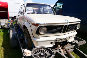 BMW 2002 Turbo, stillgelegt seit 1989, Restaurierungsobjekt, gegen Gebot – Bockhorner Oldtimermarkt 2025
