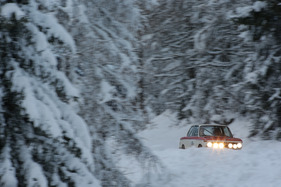 BMW 2002 ti (1972) - an der Planai Classic 2013