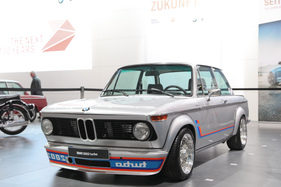 BMW 2002 turbo (1974) - 170 PS dank Turbolader - Techno Classica 2016