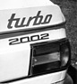 BMW 2002 turbo (1974) - dieses Emblem zeigt 170 PS an