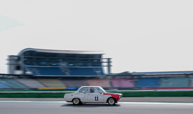 Bild BMW 2002ti (1971) am Hockenheim Historic 2015 - YTTC (Youngtimer Touring Cars Challenge)
