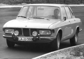 BMW 2500 (1968) - Erlkönig bei Testfahrten, noch nicht mit dem endgültigen Gesicht