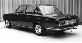 BMW 2500 (1968) - auf dem Präsentierteller