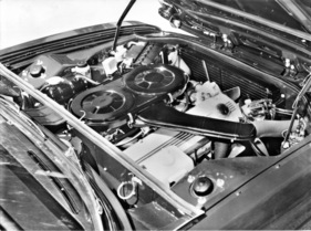 BMW 2500 (1969) - Blick in den Motorraum