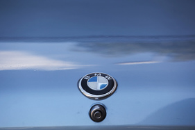 BMW 2500 (1976) - BMW-Zeichen auf dem Kofferraum