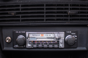 BMW 2500 (1976) - Radio-Kassettengerät Pioneer aus der Zeit