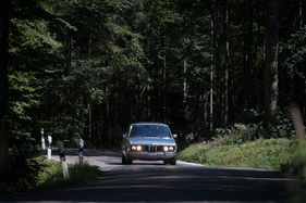 BMW 2500 (1976) - aus der Distanz auch mit deutlich jüngeren BMW-Fahrzeugen zu verwechseln
