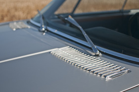 BMW 2800 CS (1969) - Lüftungsgitter auf der Motorhaube