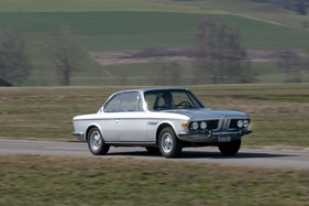 BMW 2800 CS (1969) - die ersten Modelle kamen ohne Spoiler hinten und vorne aus