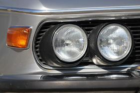 BMW 2800 CS (1969) - vier Scheinwerfer vorne statt der verglasten Lampen beim 2000 CS
