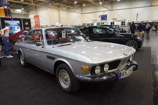 BMW 3.0 CSI (1973) – mit moderneren Leichtmetallrädern vom Fünfer – Essen Motor Show 2023