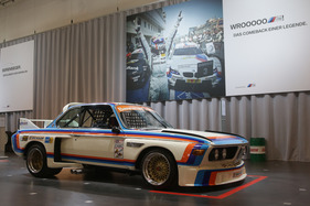 Bild BMW 3,0 CSL (1973) - Rennsport-Ikone auf dem Stand von BMW (Techno Classica 2013)