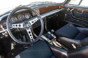 BMW 3.0 CSL (1973) - das Lenkrad war kunstlederummantelt (1973)