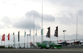 BMW 3.0 CSL (1977) - Revival Deutsche Rennsportmeisterschaft 1972-1981 am AVG OGP 2011