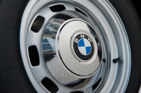 BMW 3000 Coupé Frua (1967) - Stahlfelgen mit BMW-Radkappen