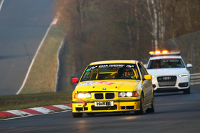 BMW 318ti (1999) am ersten VLN-Rennen der Saison von 2019 (65. ADAC Westfalenfahrt) am Nürburgring