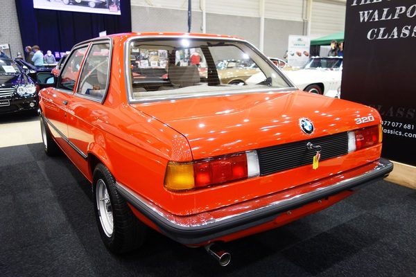 BMW 320 (1977) - ganz schön orange-rot - InterClassics Maastricht 2018