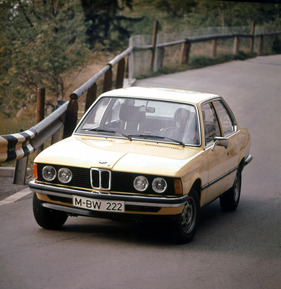 BMW 320 (1978) - auch der Zweiliter hatte ab 1977 einen Sechszylindermotor