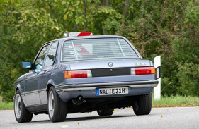 BMW 320/6 (1977) – Breite Heckscheinwerfer