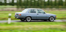 BMW 320/6 (1977) – Schlichtes Heck und Hofmeister-Knick