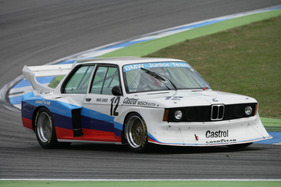 BMW 320 Grp 5 (1977) auf Demofahrt auf dem Hockenheimring